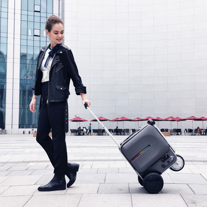 Airwheel SE3 Electric Luggage